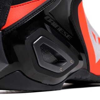 Dainese Axial 2 Bottes de moto hommes noir / rouge-fluo 46