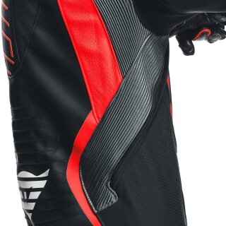 Dainese Audax D-Zip Tuta in pelle perf. nero / rosso fluo / antracite 54